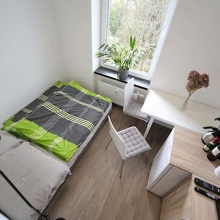 Preiswertes Modernes Gaestezimmer In Aue Bad-Schlema Экстерьер фото