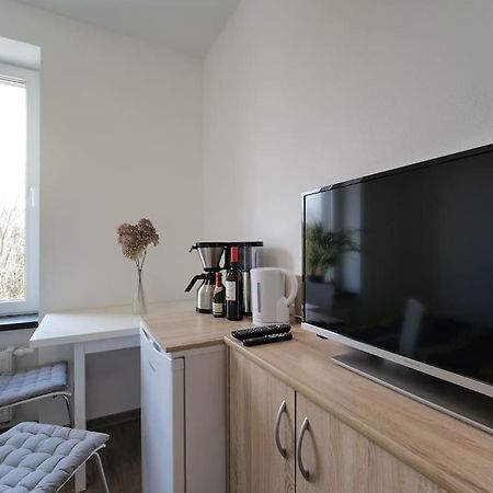 Preiswertes Modernes Gaestezimmer In Aue Bad-Schlema Экстерьер фото