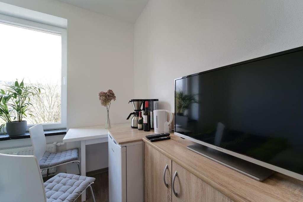 Preiswertes Modernes Gaestezimmer In Aue Bad-Schlema Экстерьер фото
